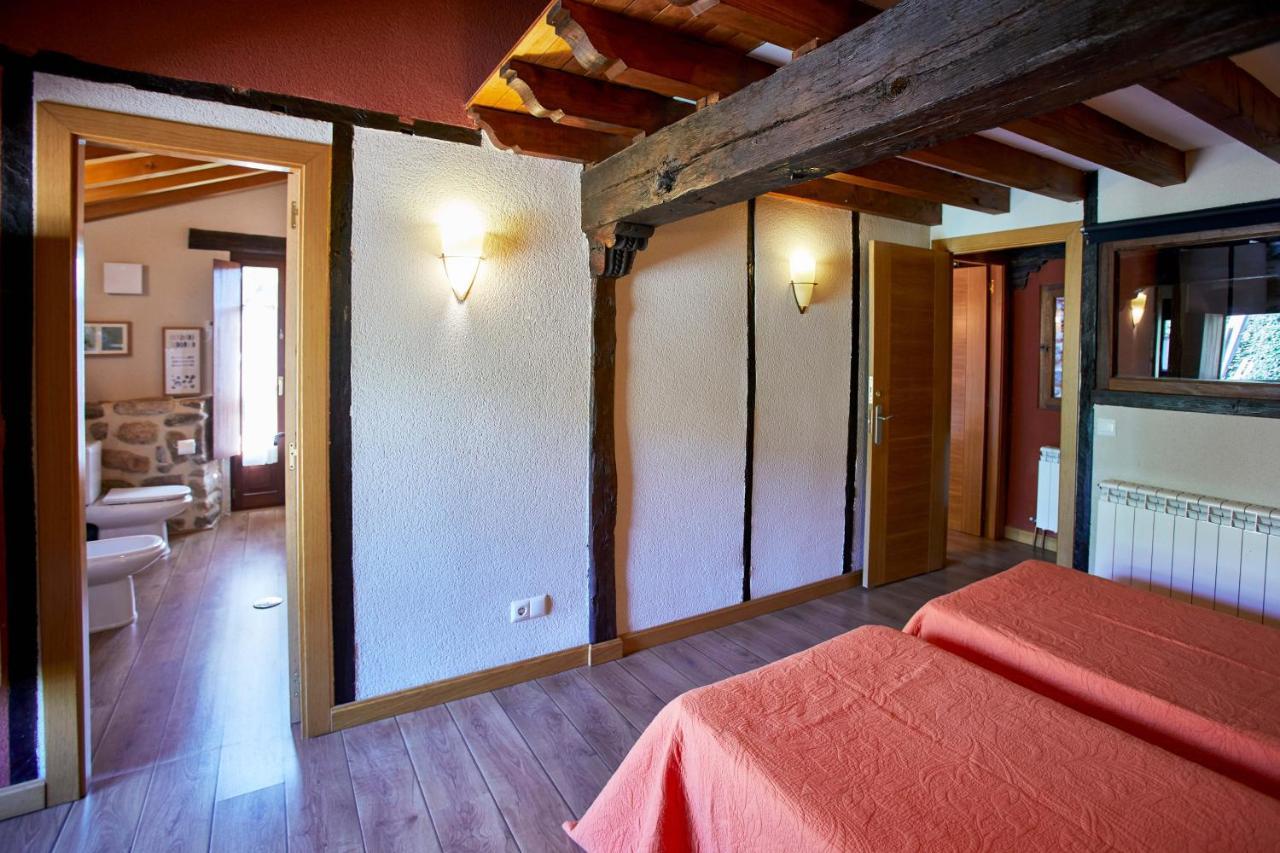 Hostal Sendero del Saja-Besaya Cobejo Exterior foto