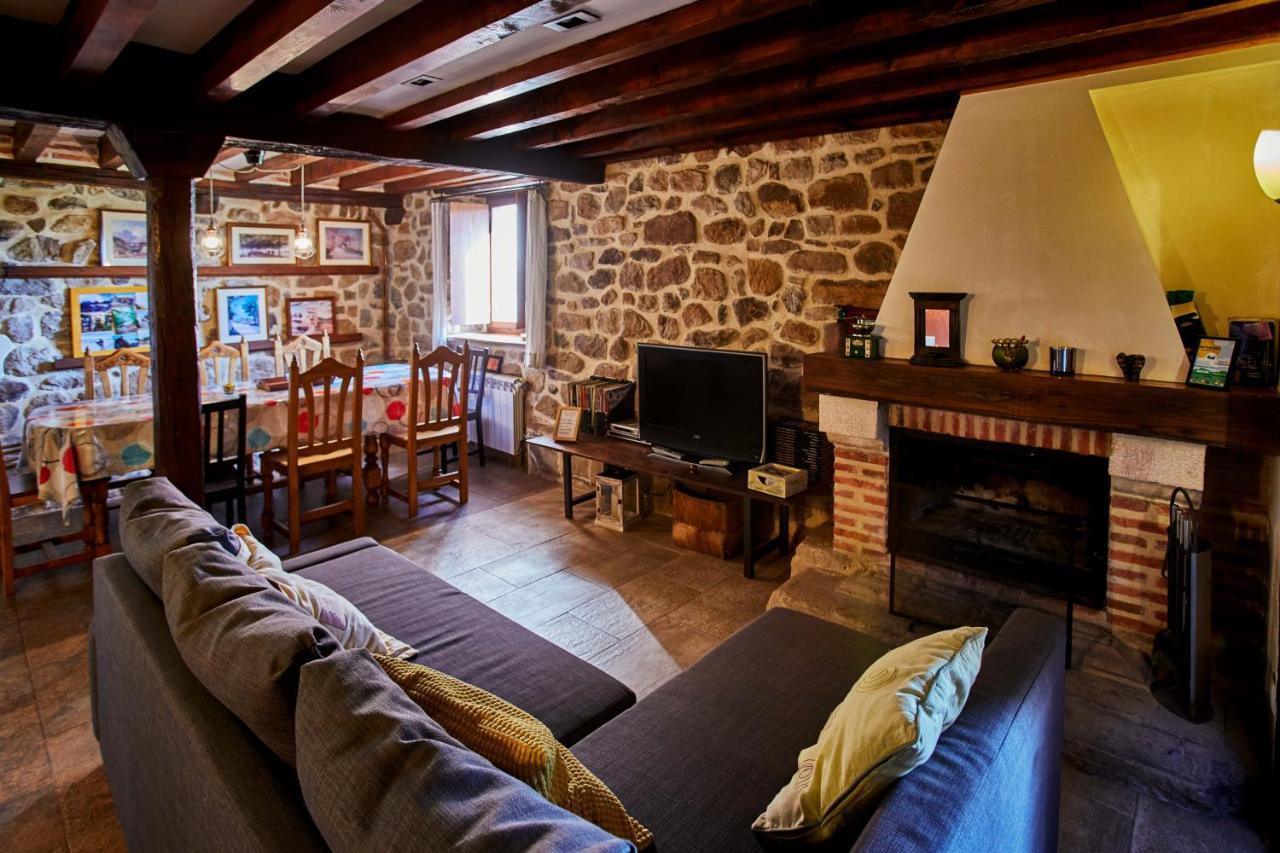 Hostal Sendero del Saja-Besaya Cobejo Exterior foto